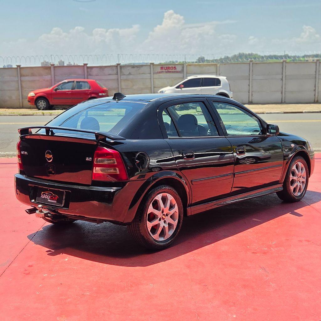 CHEVROLET Astra Hatch - Foto