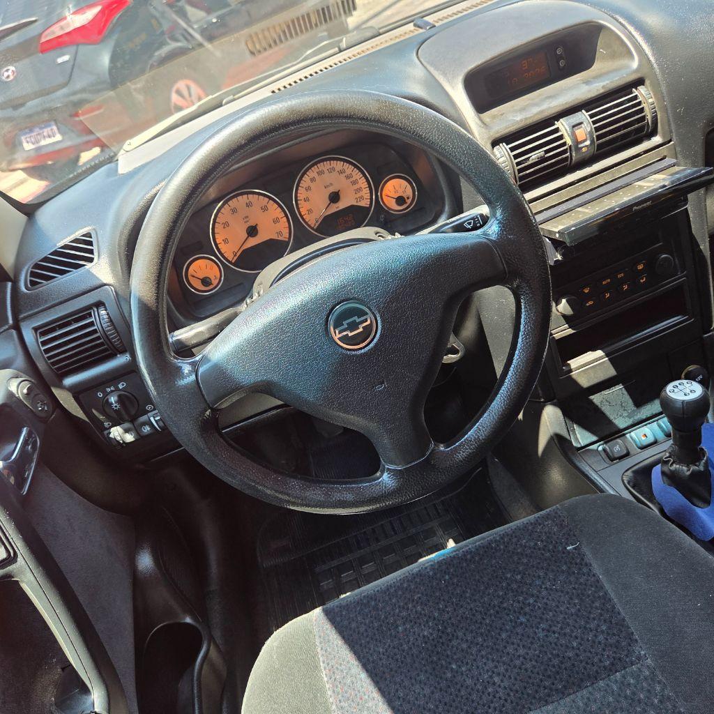 CHEVROLET Astra Hatch - Foto