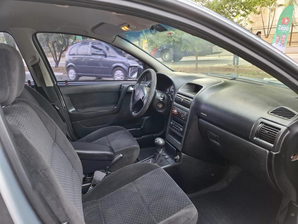 CHEVROLET Astra Sedan - Foto