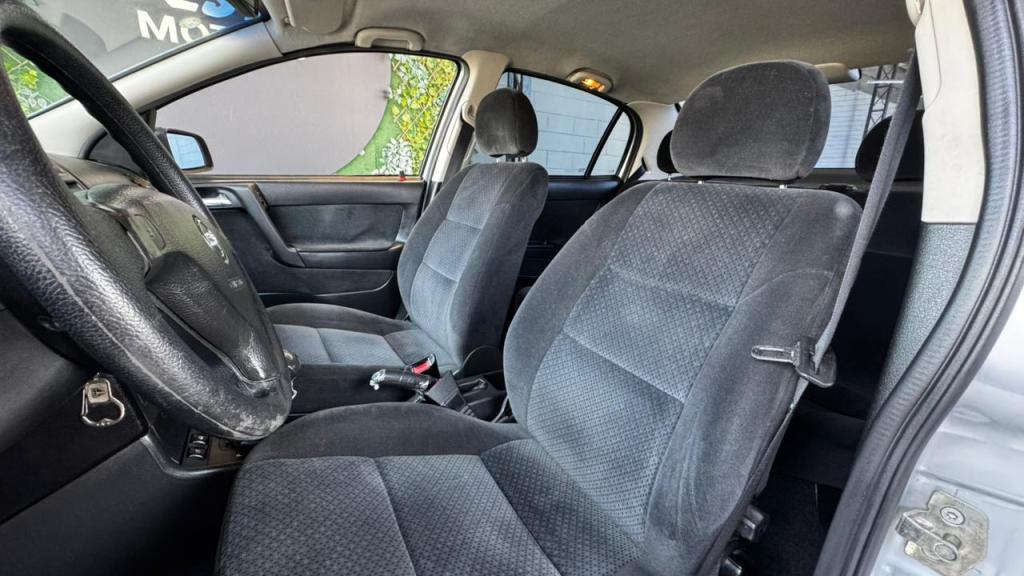 CHEVROLET Astra Sedan - Foto