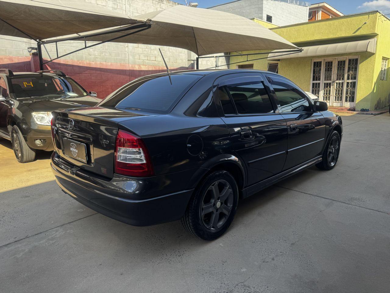 CHEVROLET Astra Sedan - Foto
