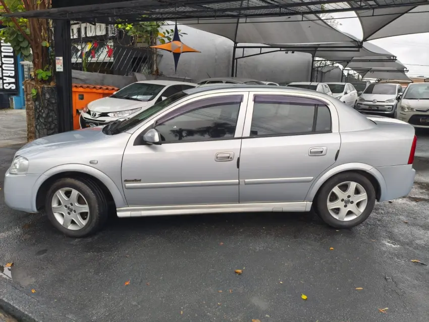 CHEVROLET Astra Sedan - Foto
