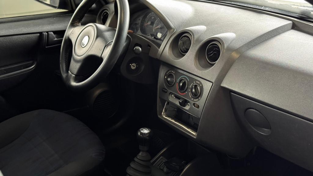 CHEVROLET Celta - Foto