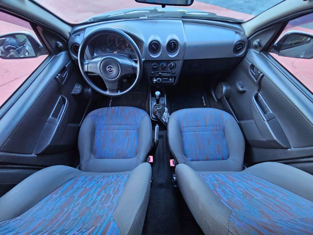 CHEVROLET Celta - Foto