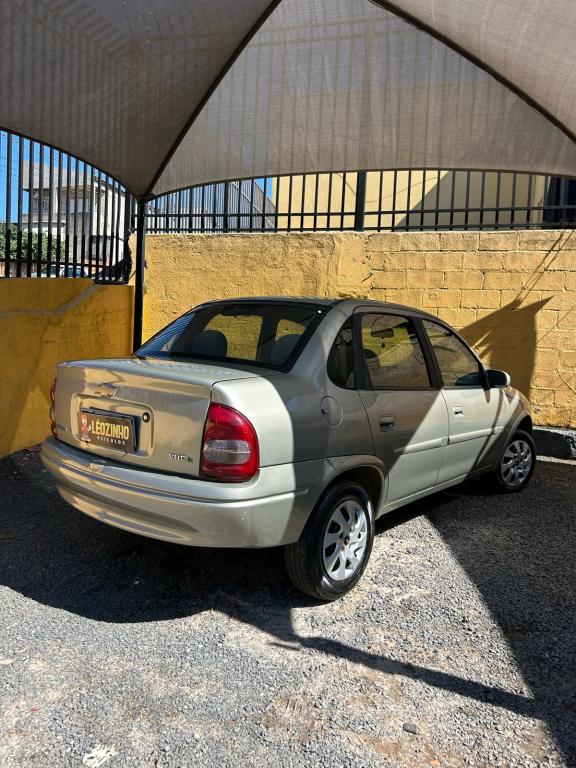 CHEVROLET Classic Sedan - Foto