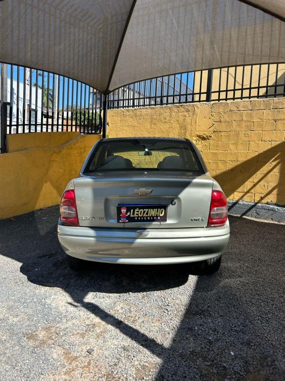 CHEVROLET Classic Sedan - Foto