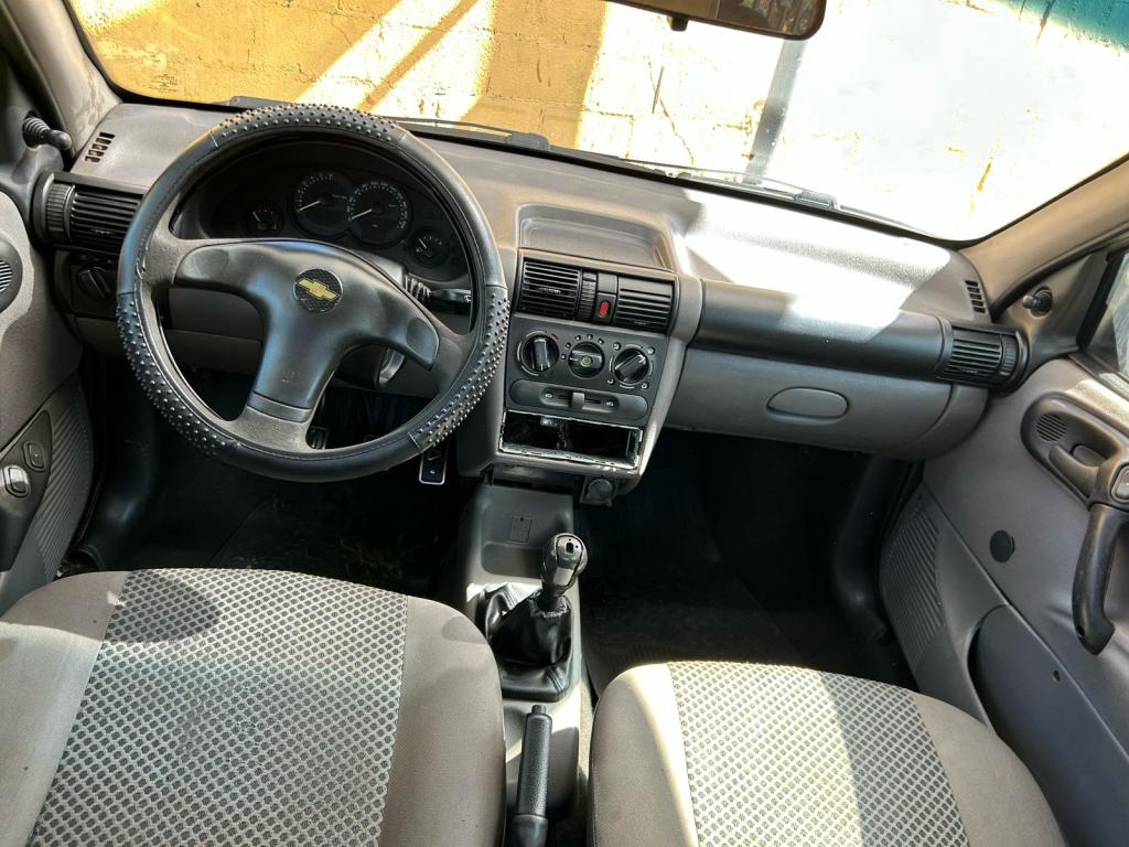 CHEVROLET Classic Sedan - Foto