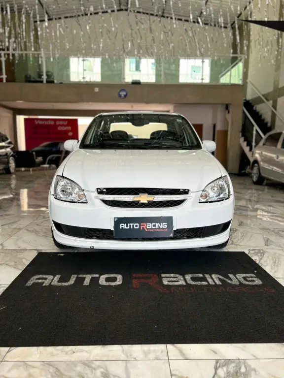 CHEVROLET Classic Sedan - Foto