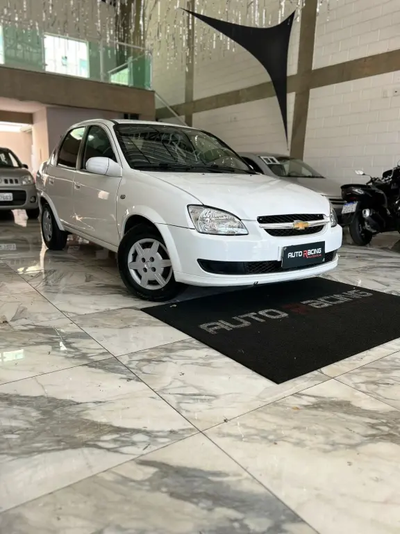 CHEVROLET Classic Sedan - Foto