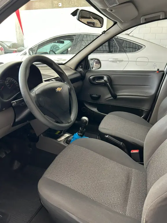 CHEVROLET Classic Sedan - Foto