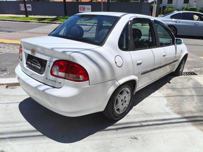 CHEVROLET Classic Sedan - Foto