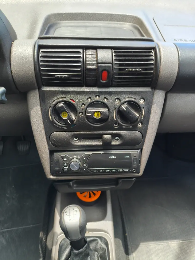 CHEVROLET Classic Sedan - Foto