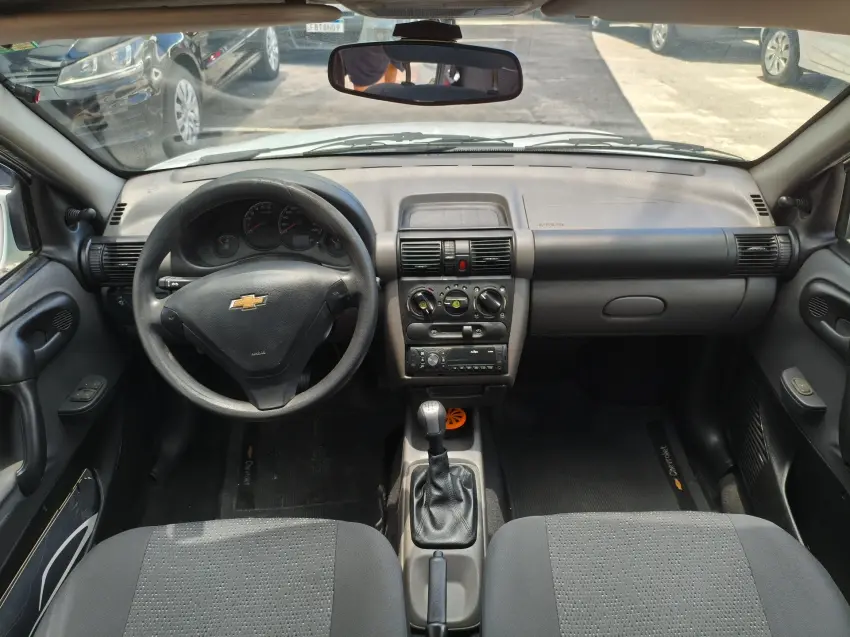 CHEVROLET Classic Sedan - Foto