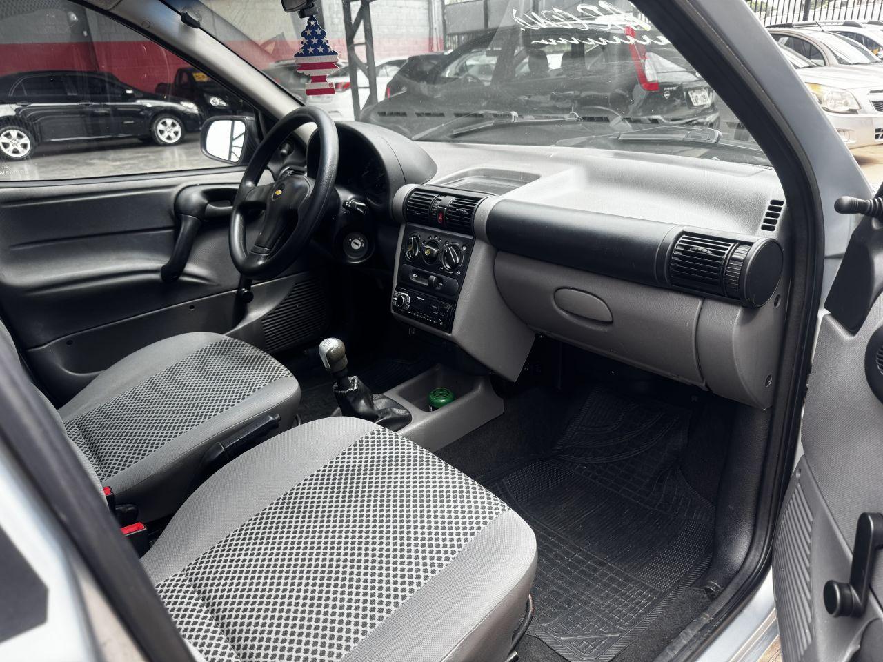 CHEVROLET Classic Sedan - Foto