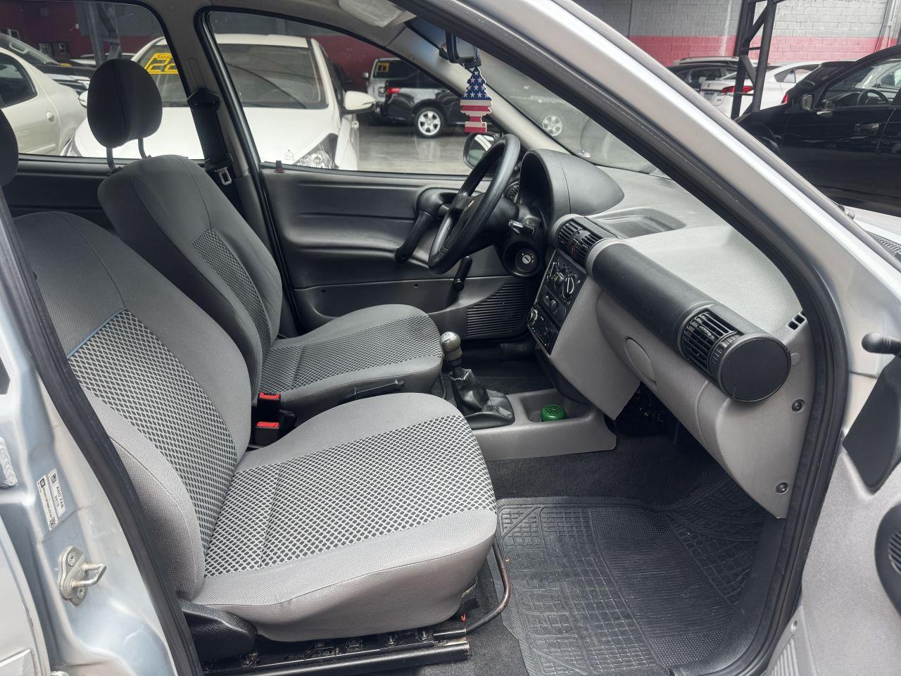 CHEVROLET Classic Sedan - Foto