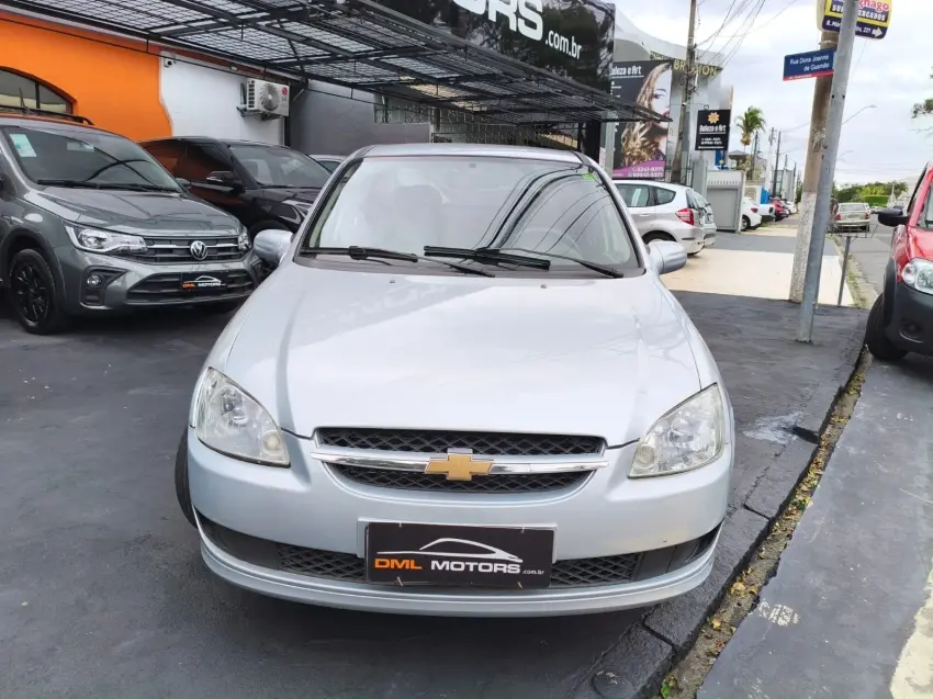 CHEVROLET Classic Sedan - Foto