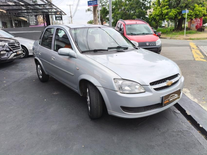 CHEVROLET Classic Sedan - Foto