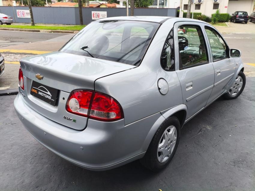 CHEVROLET Classic Sedan - Foto