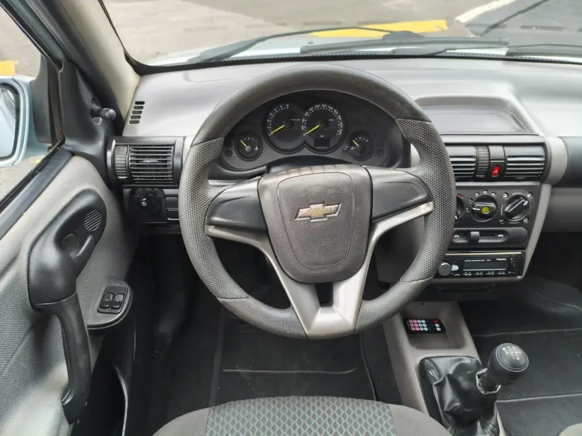 CHEVROLET Classic Sedan - Foto