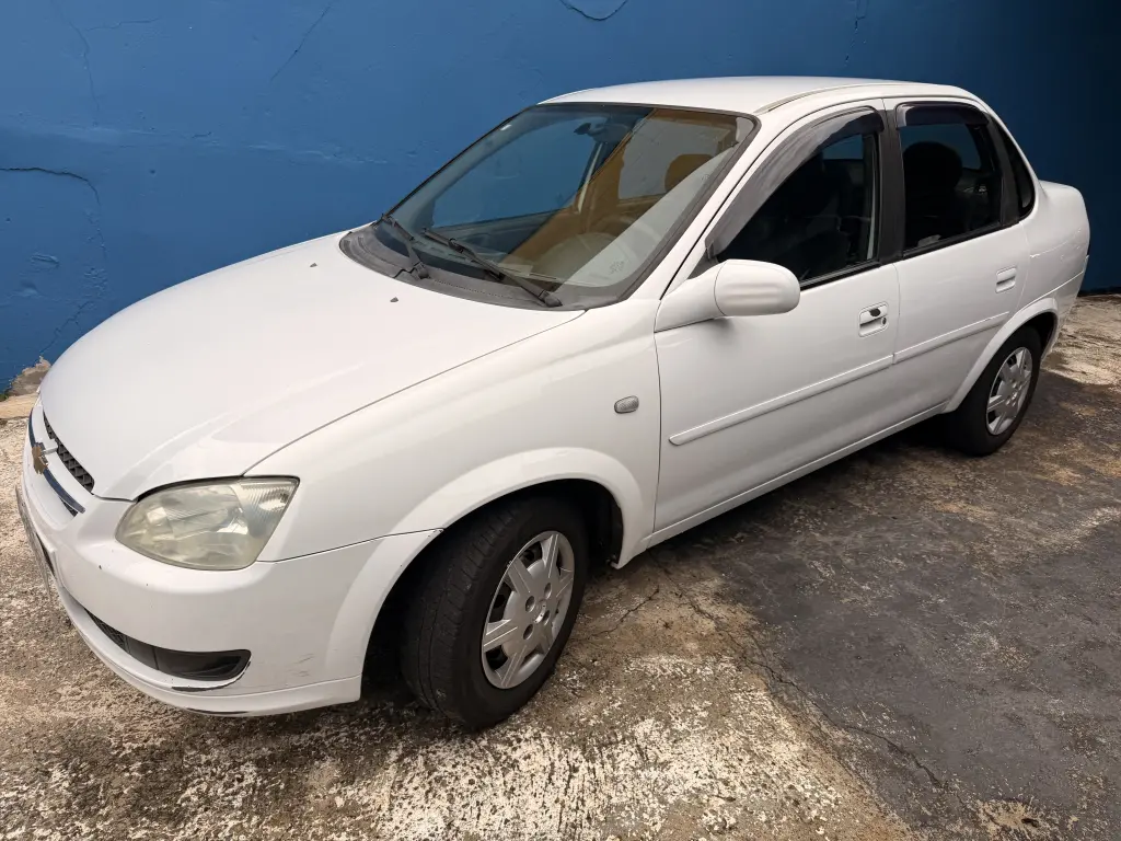 CHEVROLET Classic Sedan - Foto