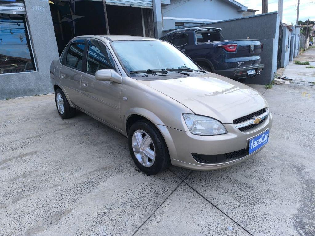 CHEVROLET Classic Sedan - Foto