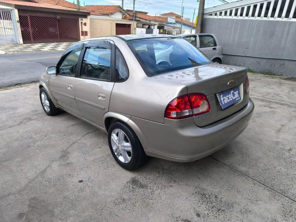 CHEVROLET Classic Sedan - Foto