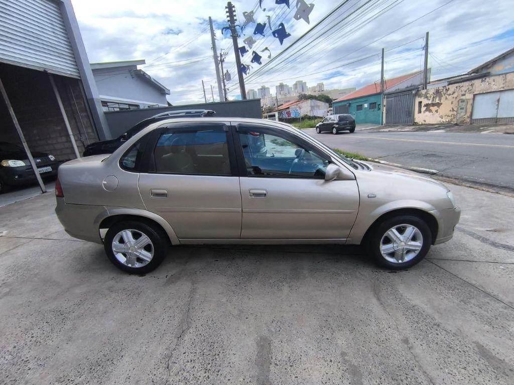 CHEVROLET Classic Sedan - Foto
