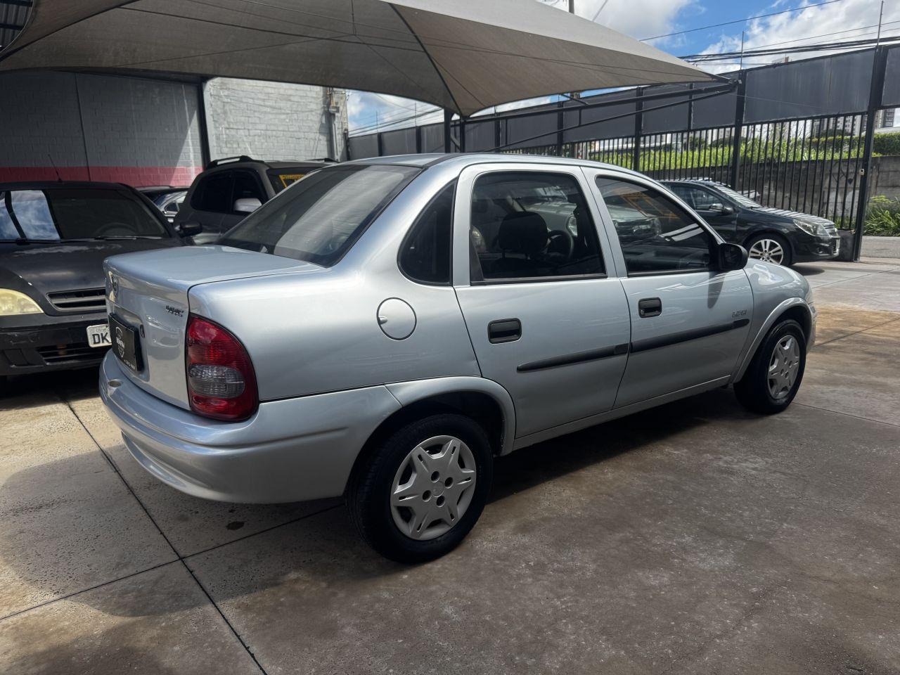 CHEVROLET Classic Sedan - Foto