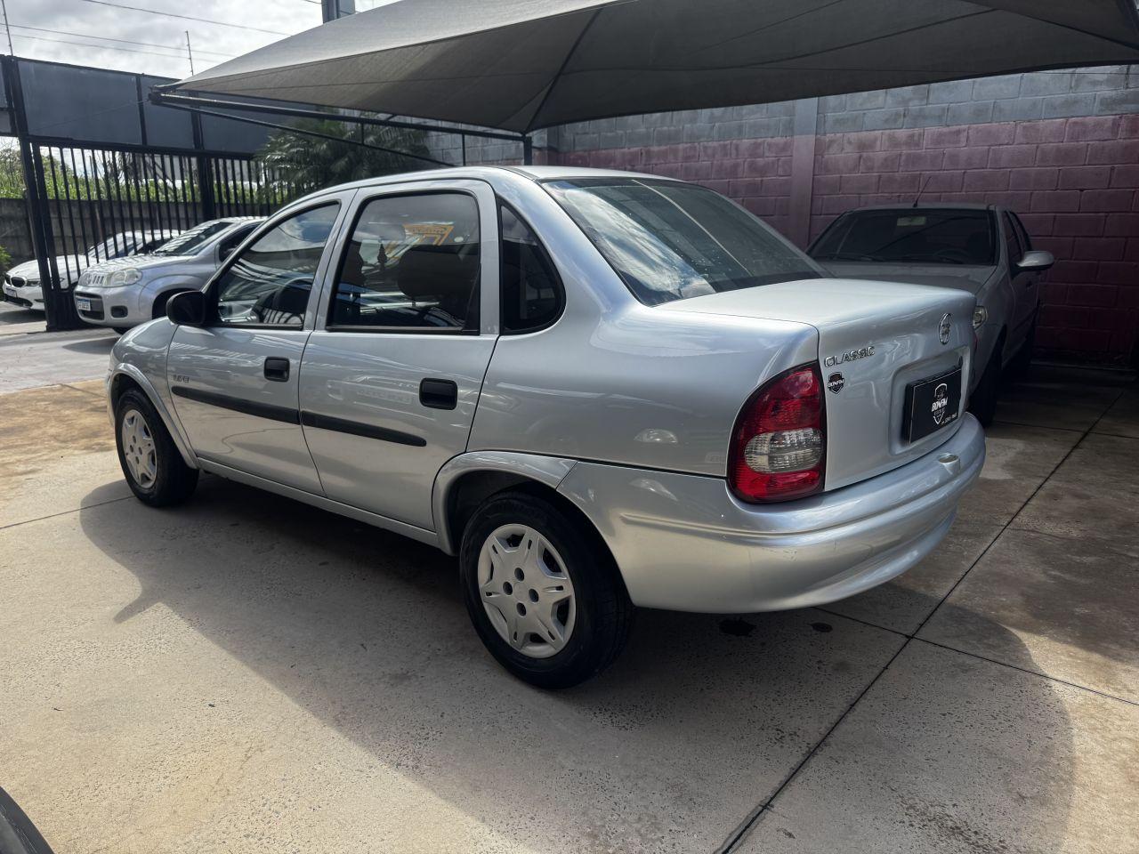 CHEVROLET Classic Sedan - Foto