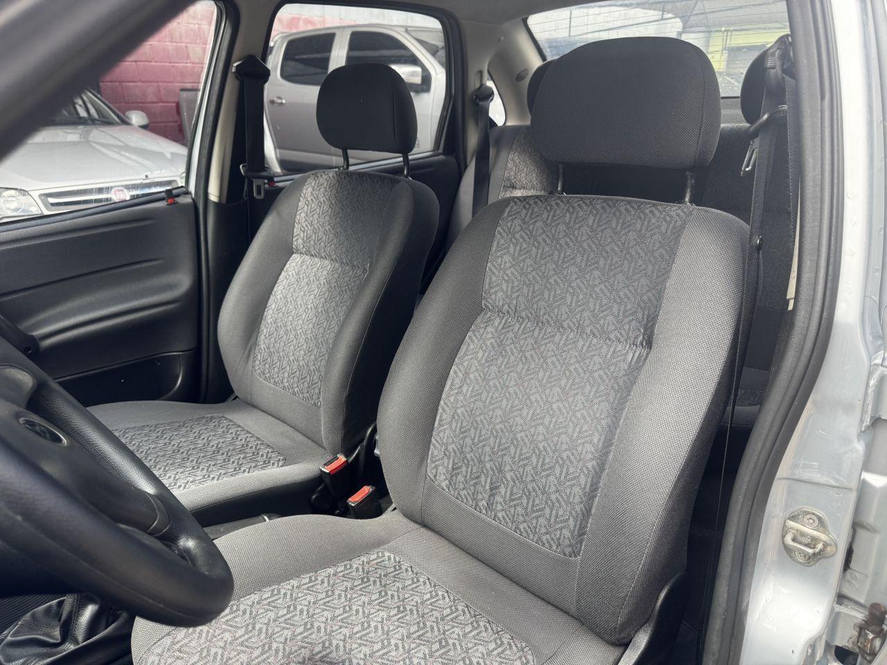 CHEVROLET Classic Sedan - Foto