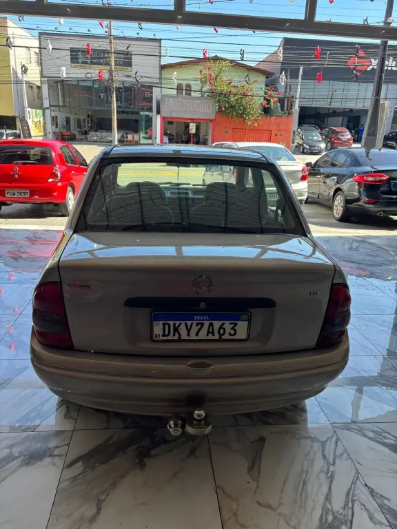 CHEVROLET Classic Sedan - Foto