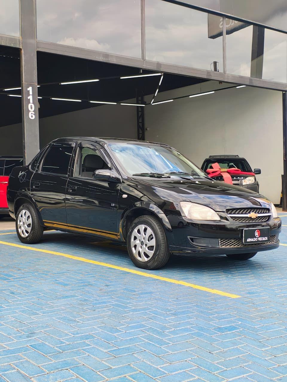 CHEVROLET Classic Sedan - Foto