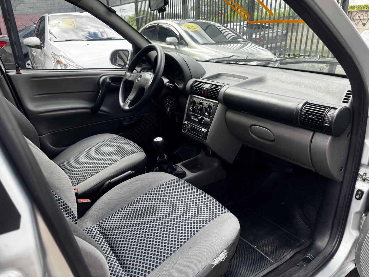 CHEVROLET Classic Sedan - Foto