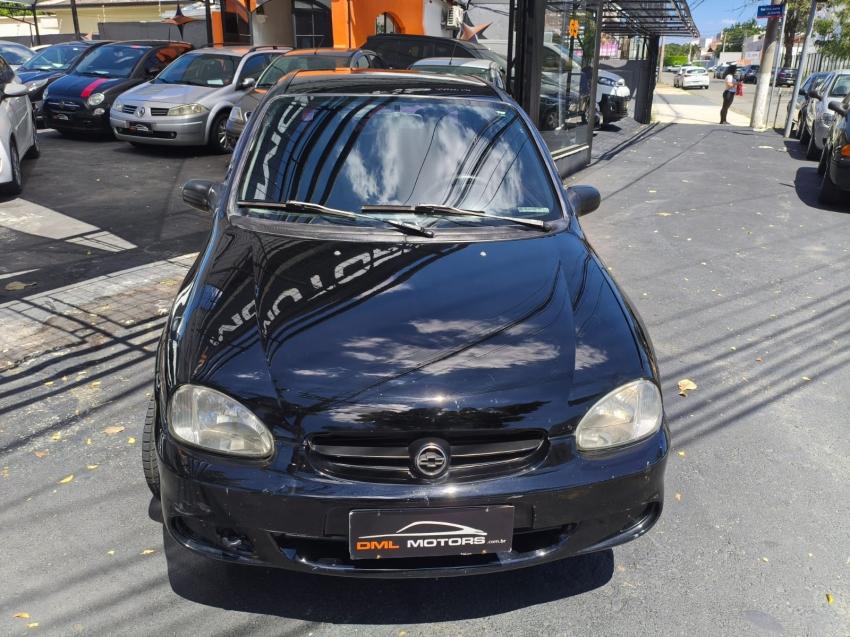 CHEVROLET Classic Sedan - Foto