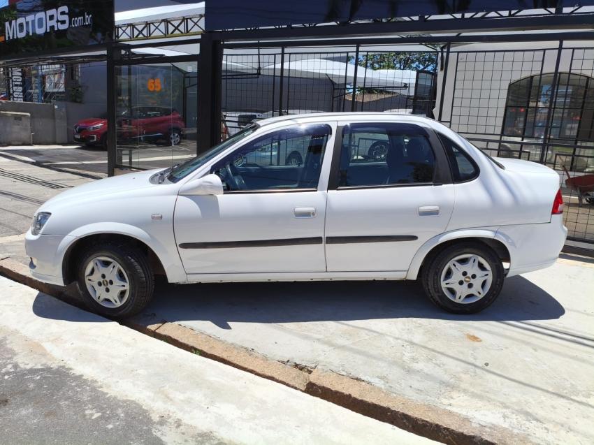 CHEVROLET Classic Sedan - Foto