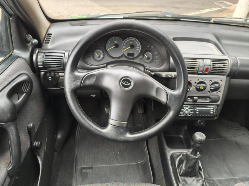 CHEVROLET Classic Sedan - Foto
