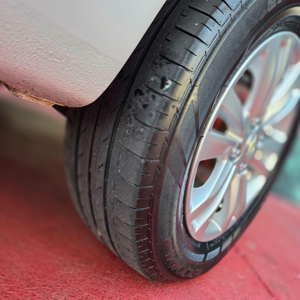 CHEVROLET Cobalt - Foto