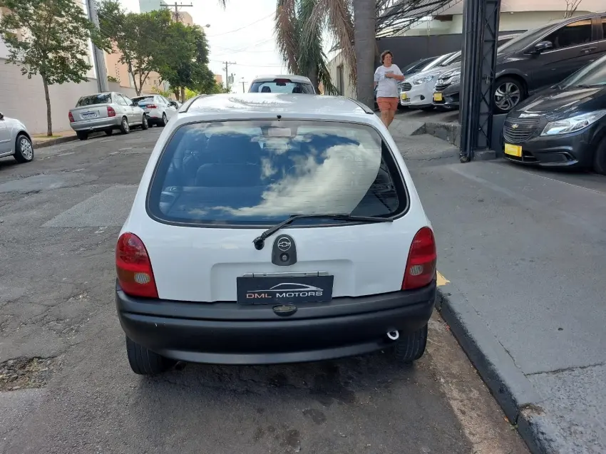 CHEVROLET Corsa Hatch - Foto