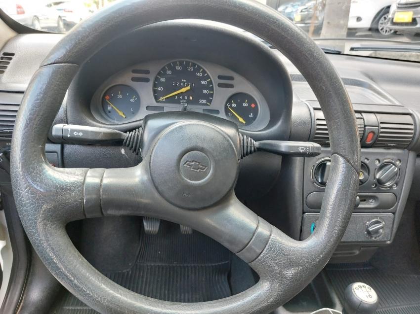 CHEVROLET Corsa Hatch - Foto