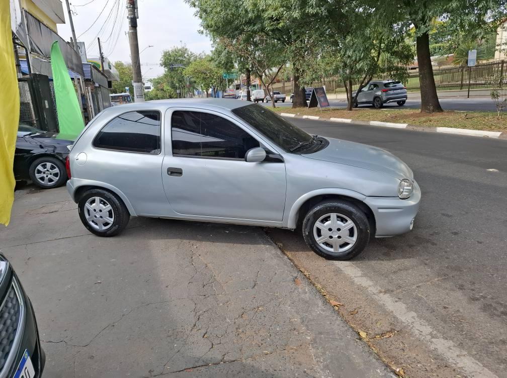 CHEVROLET Corsa Hatch - Foto