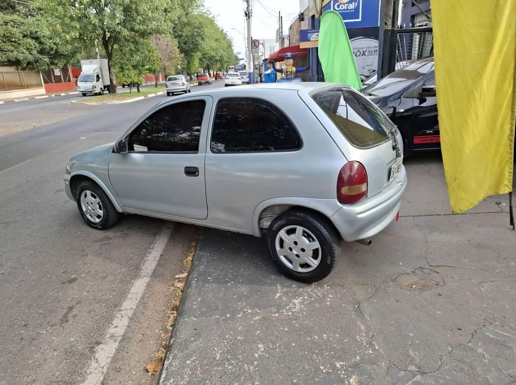 CHEVROLET Corsa Hatch - Foto