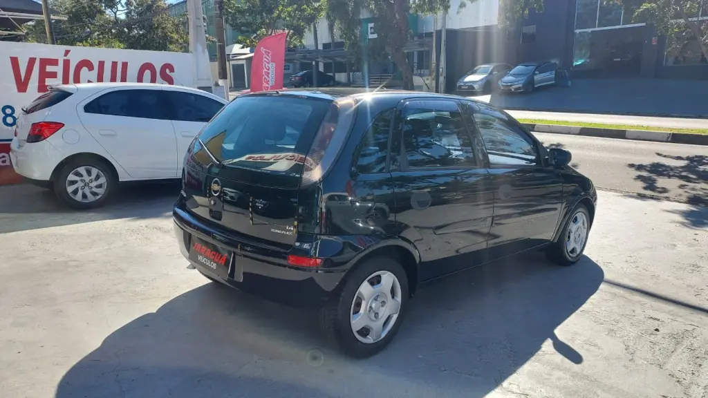 CHEVROLET Corsa Hatch - Foto