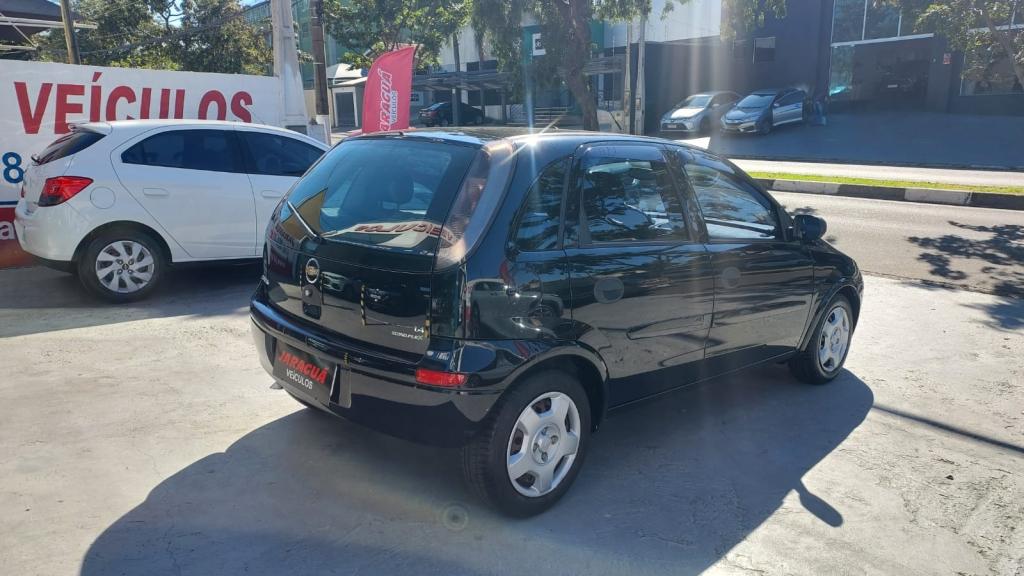 CHEVROLET Corsa Hatch - Foto