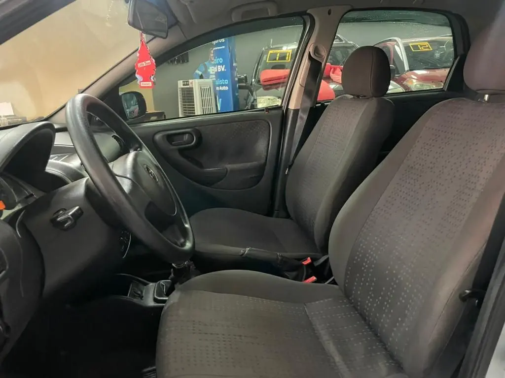 CHEVROLET Corsa Hatch - Foto