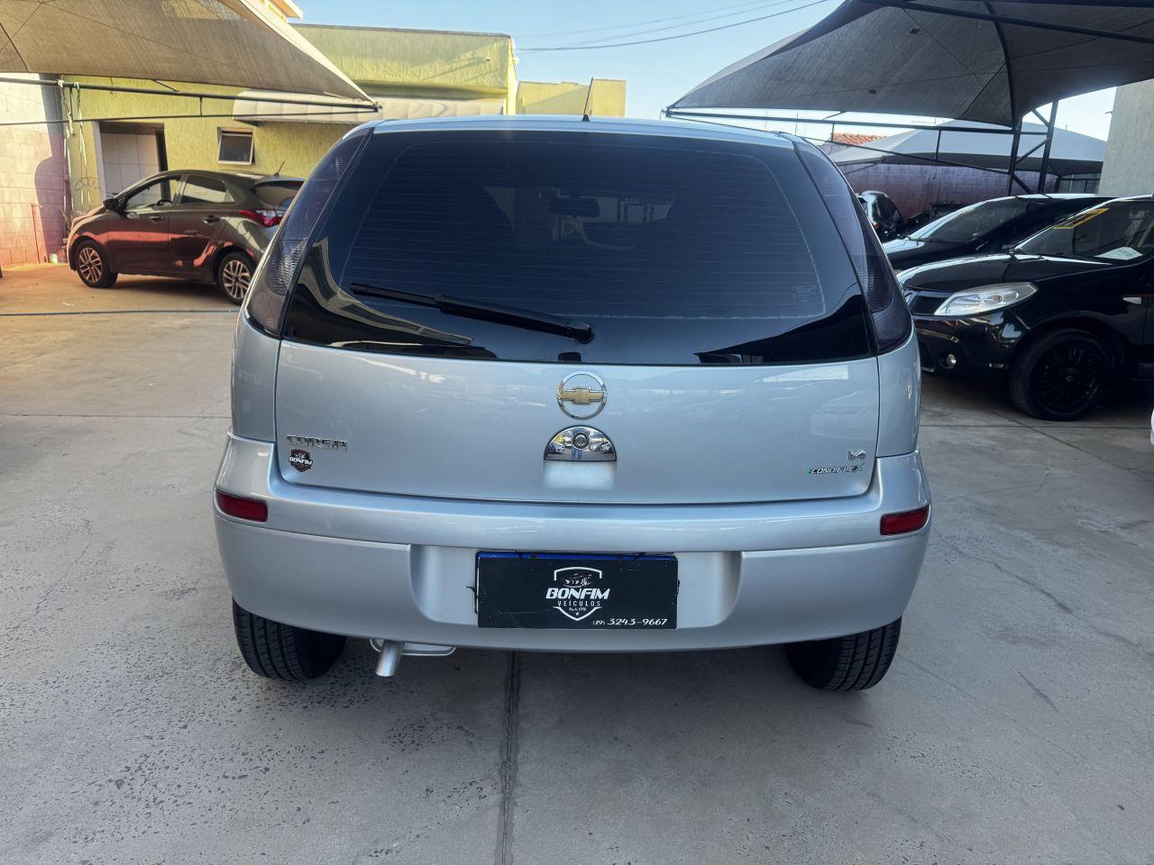 CHEVROLET Corsa Hatch - Foto