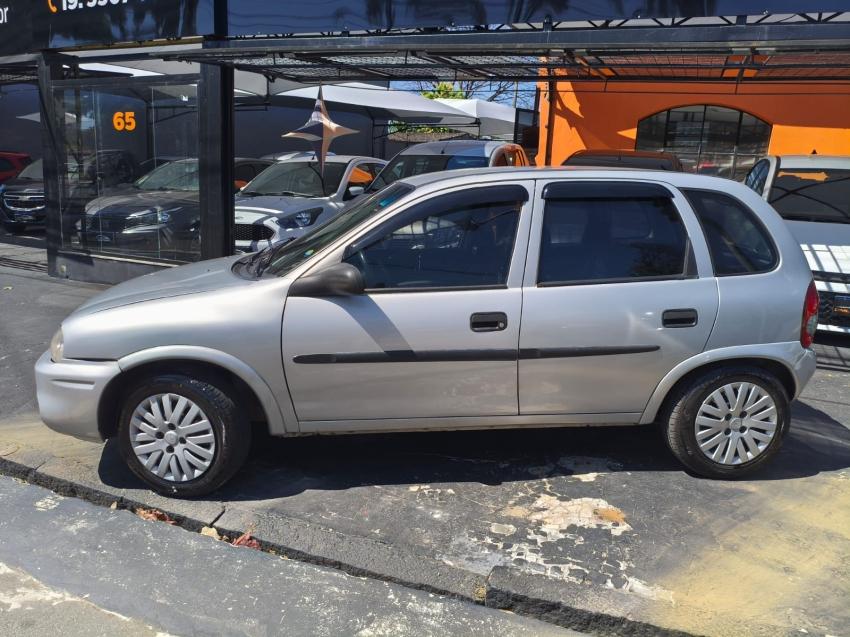 CHEVROLET Corsa Hatch - Foto
