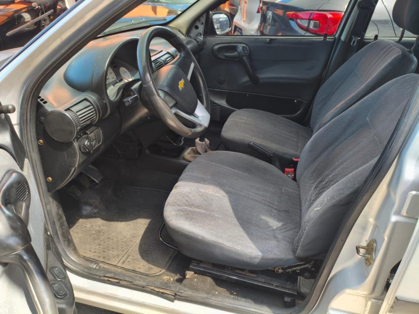 CHEVROLET Corsa Hatch - Foto