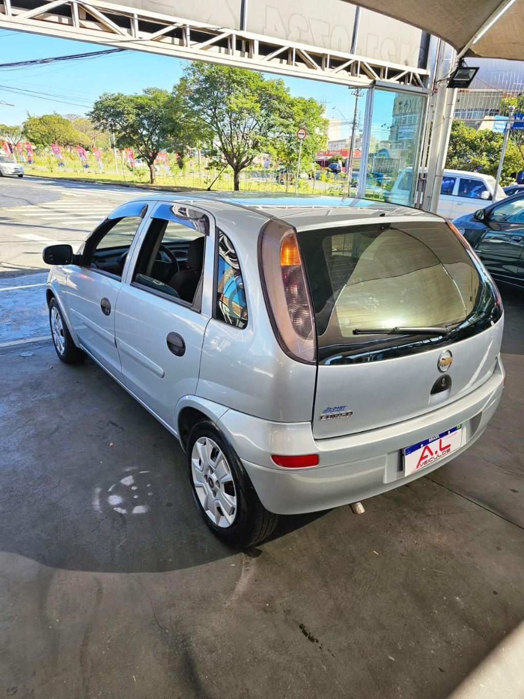 CHEVROLET Corsa Hatch - Foto