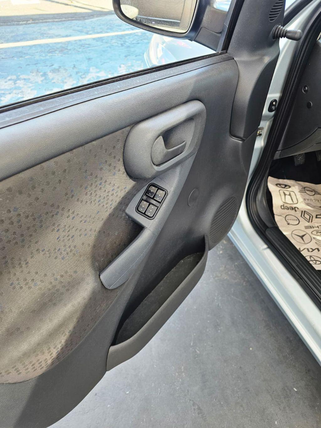 CHEVROLET Corsa Hatch - Foto