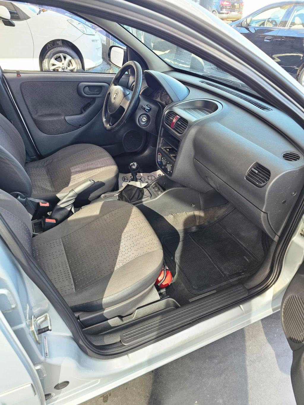 CHEVROLET Corsa Hatch - Foto